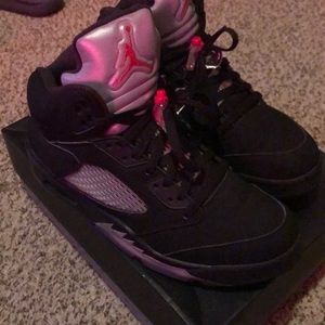 Jordan 5 “metallic”